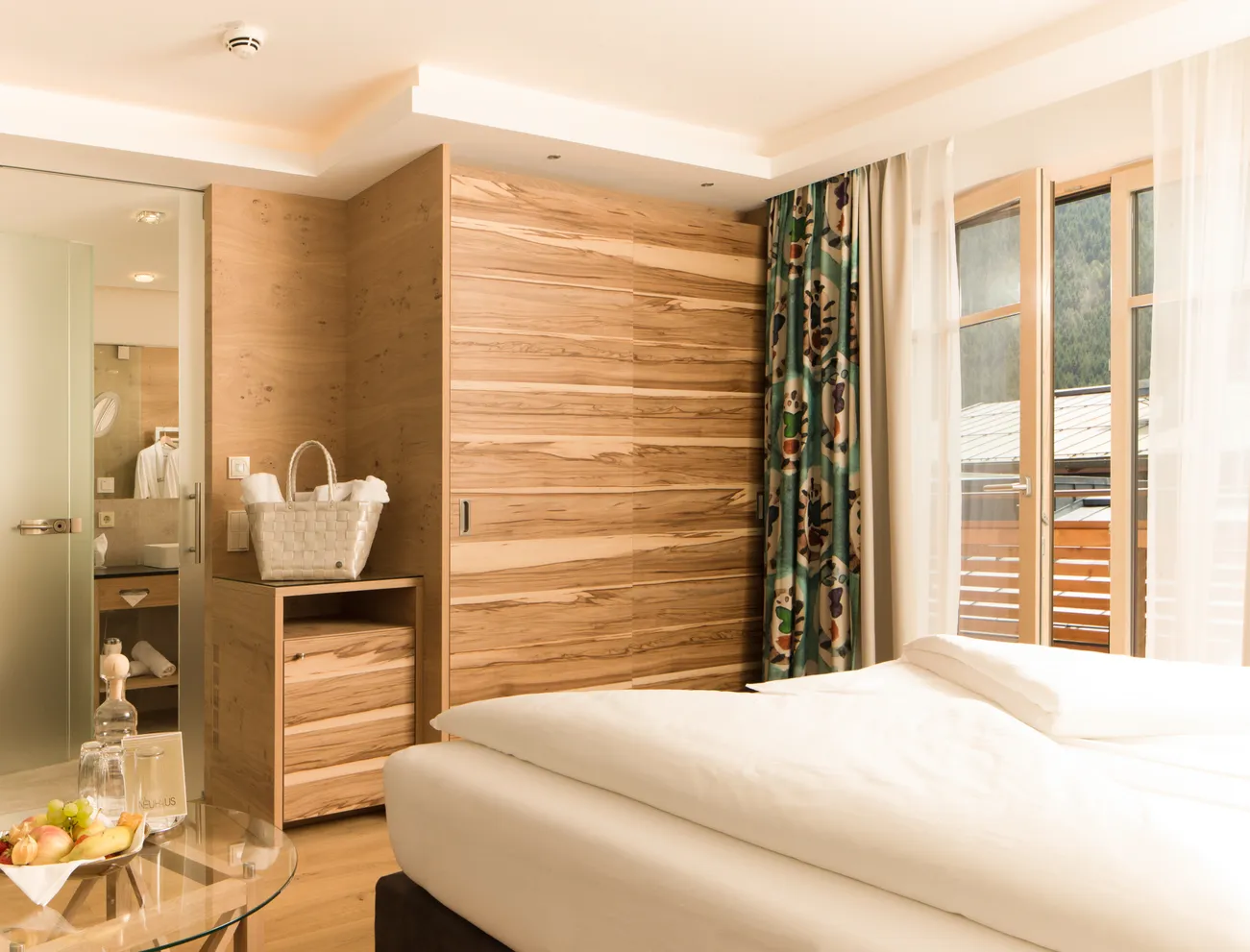 Doppelzimmer „Deluxe“ im Hotel das Neuhaus in Saalbach